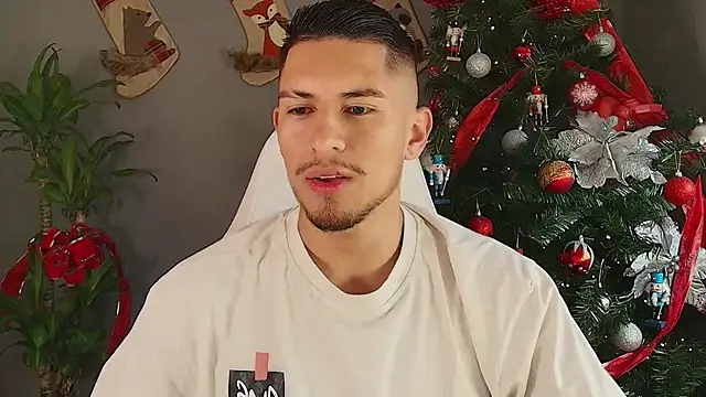 Aaronfox x online show from December 2024 07:39:02 PM