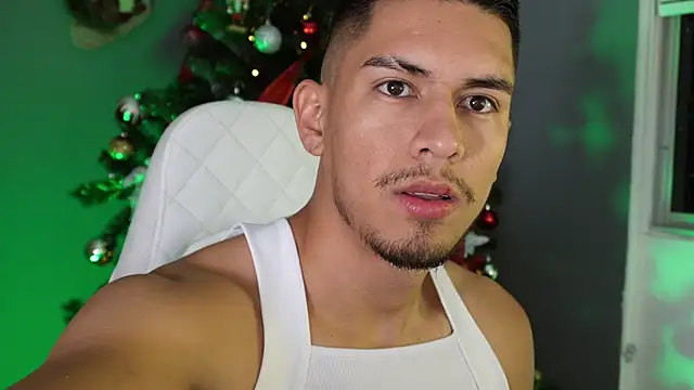 Aaronfox x online show from December 2024 03:24:01 AM