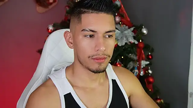 Aaronfox x online show from December 2024 02:10:01 AM