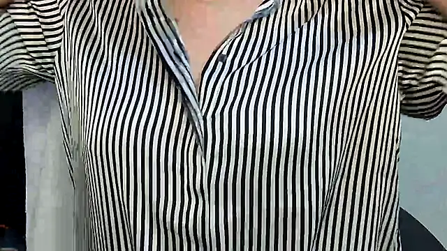 MIss-Naina online show from April 2026 07:47:02 AM