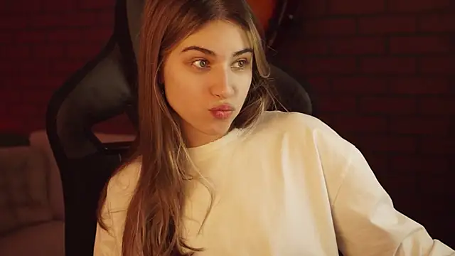 EllieCutes online show from February 2025 08:41:01 AM