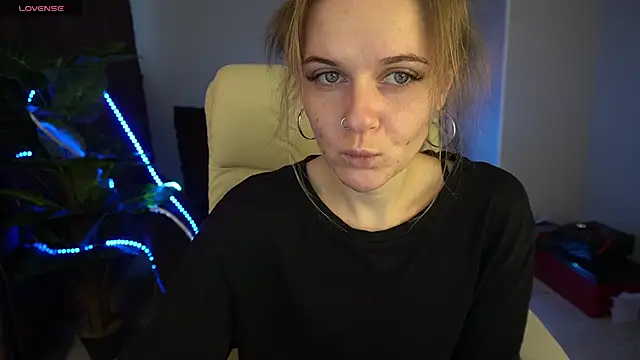 Snapshot of MaribelRiverr_ chatting on December 2024 06:48:02 AM MaribelRiverr online show from December 2024 06:48:02 AM