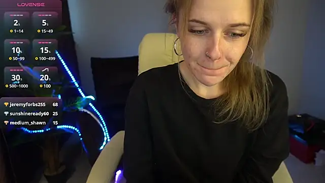 Snapshot of MaribelRiverr_ chatting on December 2024 10:17:02 AM MaribelRiverr online show from December 2024 10:17:02 AM