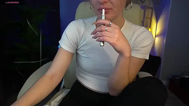 Snapshot of MaribelRiverr_ chatting on December 2024 06:15:02 AM MaribelRiverr online show from December 2024 06:15:02 AM