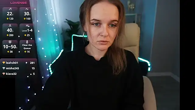 Snapshot of MaribelRiverr_ chatting on December 2024 11:06:01 AM MaribelRiverr online show from December 2024 11:06:01 AM