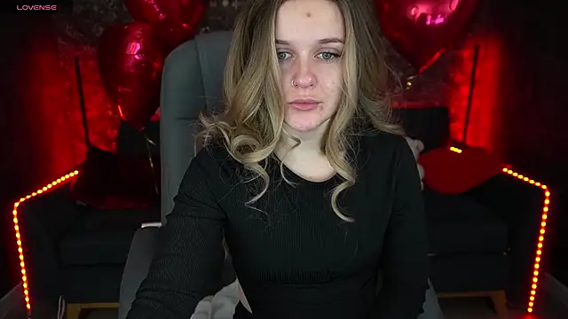 Snapshot of MaribelRiverr_ chatting on February 2025 06:32:02 AM MaribelRiverr online show from February 2025 06:32:02 AM