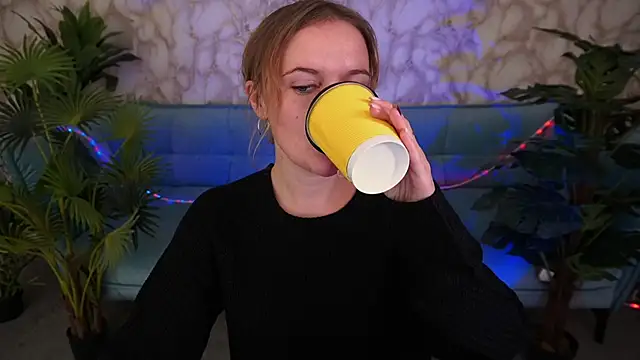 MaribelRiverr  online show from October 2025 05:39:02 AM