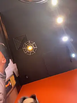 Chloe  Moon online show from December 2025 11:07:01 AM