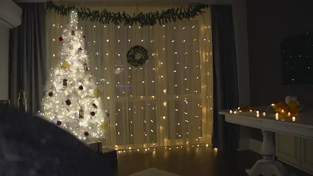 RennieLewis online show from December 2024 03:31:02 PM