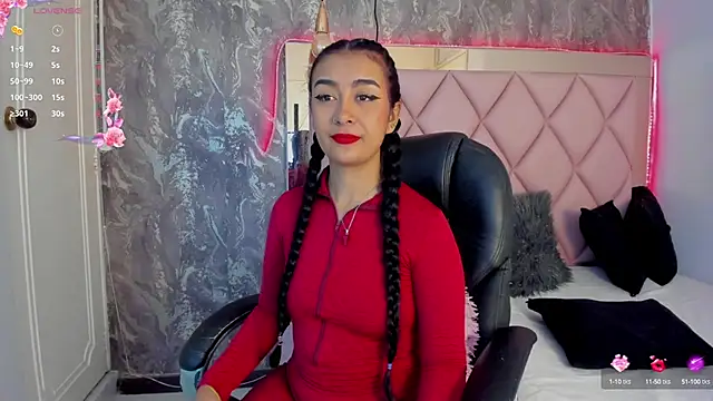 Snapshot of AntonellaQueenn chatting on February 2025 11:32:02 AM AntonellaQueenn online show from February 2025 11:32:02 AM