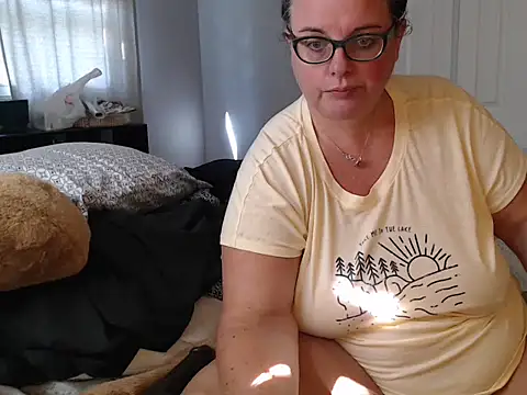 LauLauPAWG online show from October 2025 06:16:01 PM