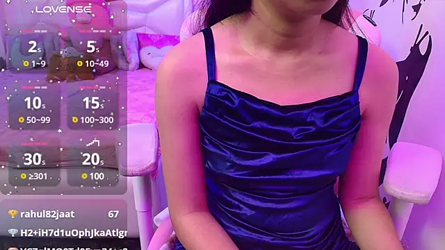 Snapshot of YourKusu chatting on January 2025 12:43:02 AM YourKusu online show from January 2025 12:43:02 AM