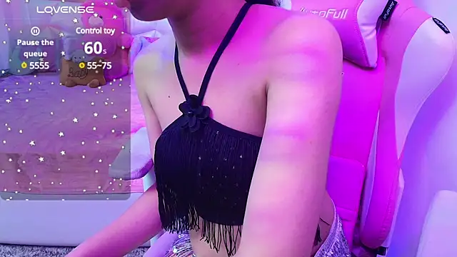 Snapshot of YourKusu chatting on January 2025 08:46:01 PM YourKusu online show from January 2025 08:46:01 PM