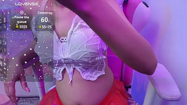 Snapshot of YourKusu chatting on January 2025 04:45:01 PM YourKusu online show from January 2025 04:45:01 PM