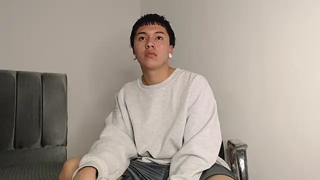 Snapshot of alex-lover chatting on October 2025 01:58:02 AM alex-lover online show from October 2025 01:58:02 AM