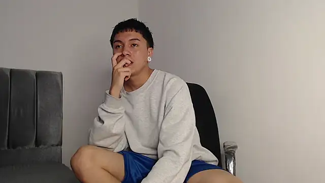 Snapshot of alex-lover chatting on November 2025 01:39:01 AM alex-lover online show from November 2025 01:39:01 AM