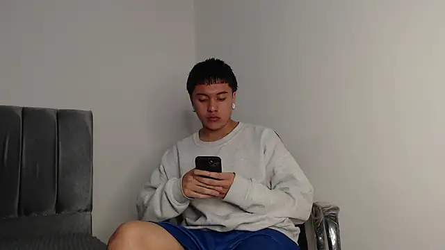 Snapshot of alex-lover chatting on November 2025 02:21:01 AM alex-lover online show from November 2025 02:21:01 AM