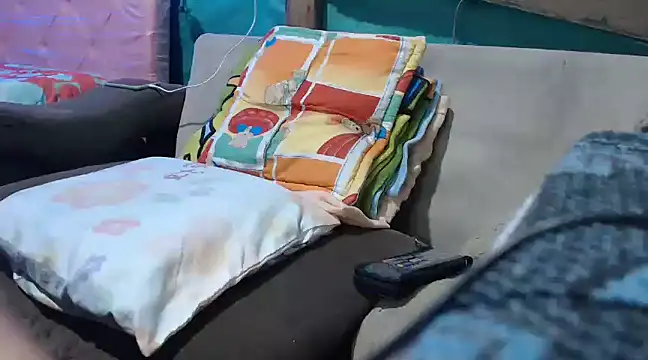 Snapshot of mom_son_dirty chatting on March 2025 12:15:01 AM mom son dirty online show from March 2025 12:15:01 AM