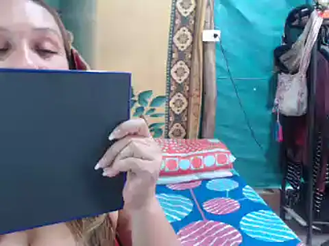 Snapshot of mom_son_dirty chatting on September 2025 02:52:01 PM mom son dirty online show from September 2025 02:52:01 PM