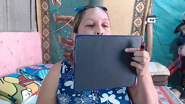 Snapshot of mom_son_dirty chatting on November 2025 02:05:02 PM mom son dirty online show from November 2025 02:05:02 PM