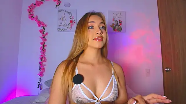 PollyGrey  online show from March 2026 03:17:01 AM