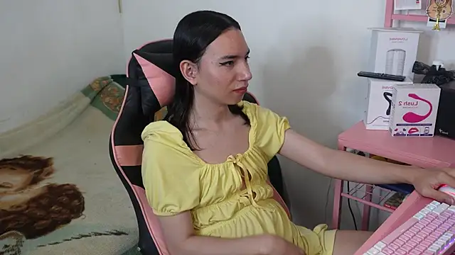 Snapshot of Flaream_angel chatting on November 2025 08:31:01 PM Flaream angel online show from November 2025 08:31:01 PM