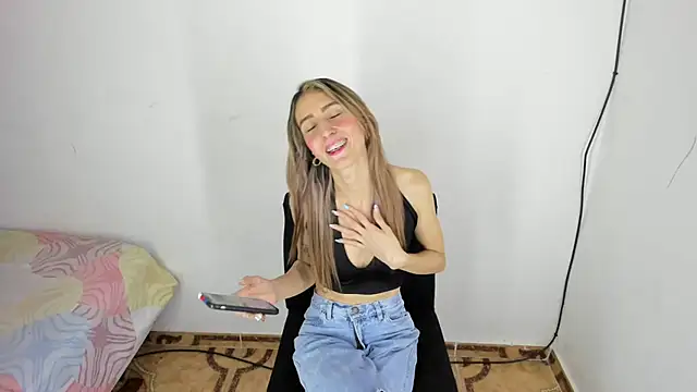 RachelJones  online show from March 2025 01:46:01 AM