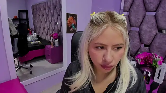 ConstansBlonde online show from December 2024 01:39:01 PM