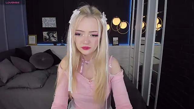 EmilyAir online show from December 2024 01:18:02 AM