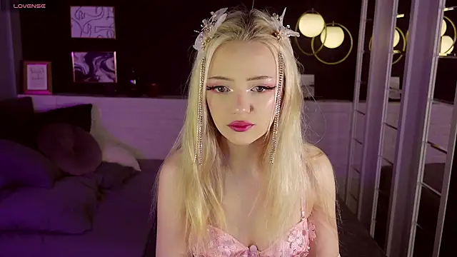 EmilyAir online show from December 2024 09:08:02 PM