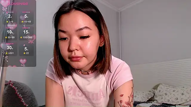 Snapshot of osaka_nia chatting on October 2025 11:12:02 AM osaka nia online show from October 2025 11:12:02 AM