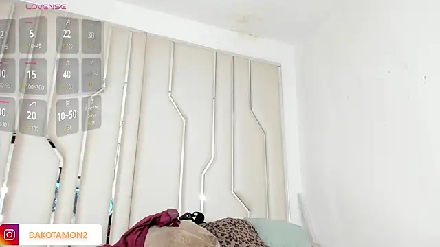 Snapshot of Dakota_Mon chatting on October 2025 07:33:02 PM Dakota Mon online show from October 2025 07:33:02 PM