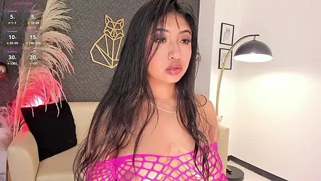 Snapshot of Hanna_fost chatting on May 2026 05:13:01 AM Hanna fost online show from May 2026 05:13:01 AM