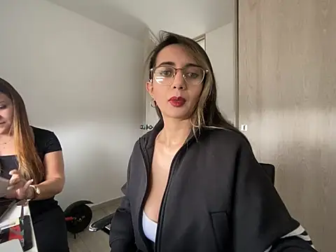 HannaOlsen183 online show from February 2026 07:12:02 PM