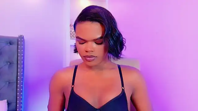 CamiEstrada online show from September 2025 12:06:01 PM