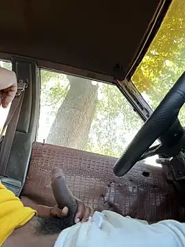 Hardguyy online show from April 2026 07:58:02 PM