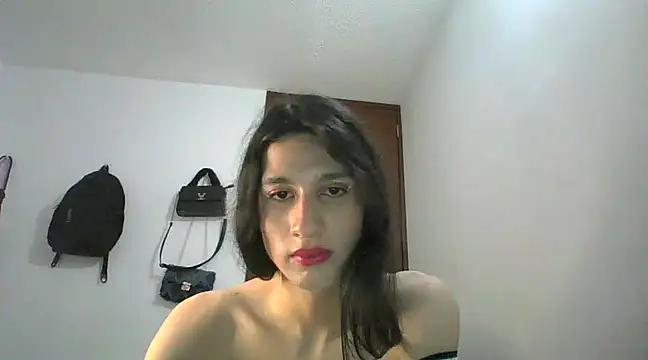 Snapshot of Safiro_Queen chatting on December 2024 02:12:02 AM Safiro Queen online show from December 2024 02:12:02 AM
