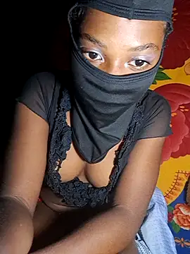Snapshot of Paty_13 chatting on September 2025 03:50:02 AM Paty 13 online show from September 2025 03:50:02 AM