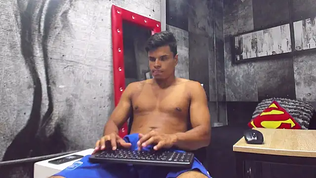Snapshot of Derek_Lustfordx chatting on February 2025 11:23:02 AM Derek Lustfordx online show from February 2025 11:23:02 AM