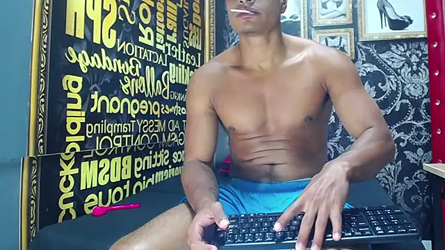 Snapshot of Derek_Lustfordx chatting on September 2025 11:21:02 AM Derek Lustfordx online show from September 2025 11:21:02 AM