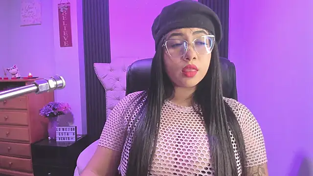 Sexy cristall  online show from January 2026 11:25:01 PM