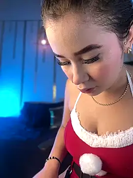 Snapshot of LylaLee111 chatting on December 2024 12:58:01 PM LylaLee111 online show from December 2024 12:58:01 PM