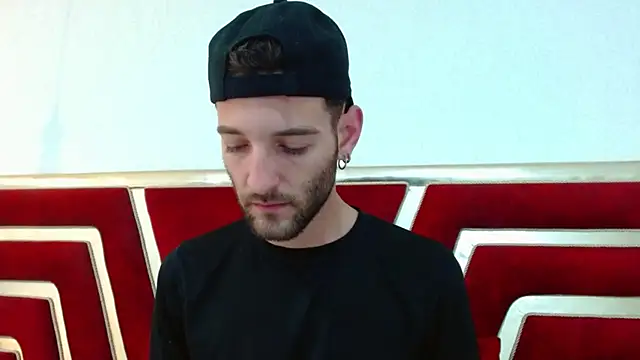 Christopher saint online show from April 2026 01:01:01 PM