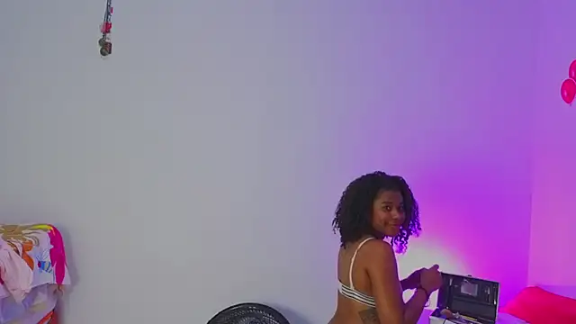 ChannelCox1 online show from November 2025 07:38:02 AM