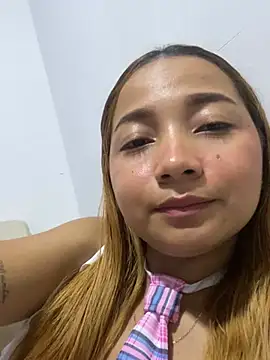 Snapshot of queen_angelique chatting on December 2024 02:52:01 AM queen angelique online show from December 2024 02:52:01 AM