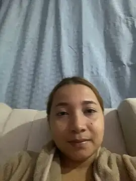 Snapshot of queen_angelique chatting on February 2025 05:16:01 AM queen angelique online show from February 2025 05:16:01 AM