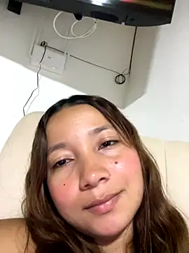 Snapshot of queen_angelique chatting on November 2025 01:28:01 AM queen angelique online show from November 2025 01:28:01 AM