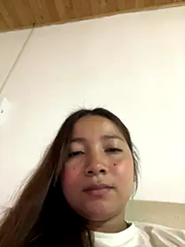 queen angelique online show from December 2025 01:46:02 AM