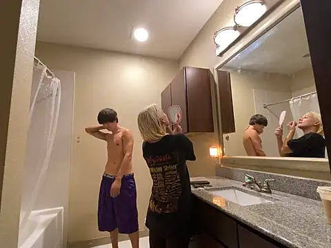 girlfriendmissy online show from January 2025 08:05:02 PM