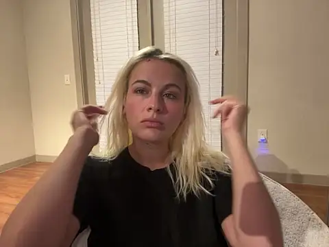 girlfriendmissy online show from February 2025 02:09:02 AM